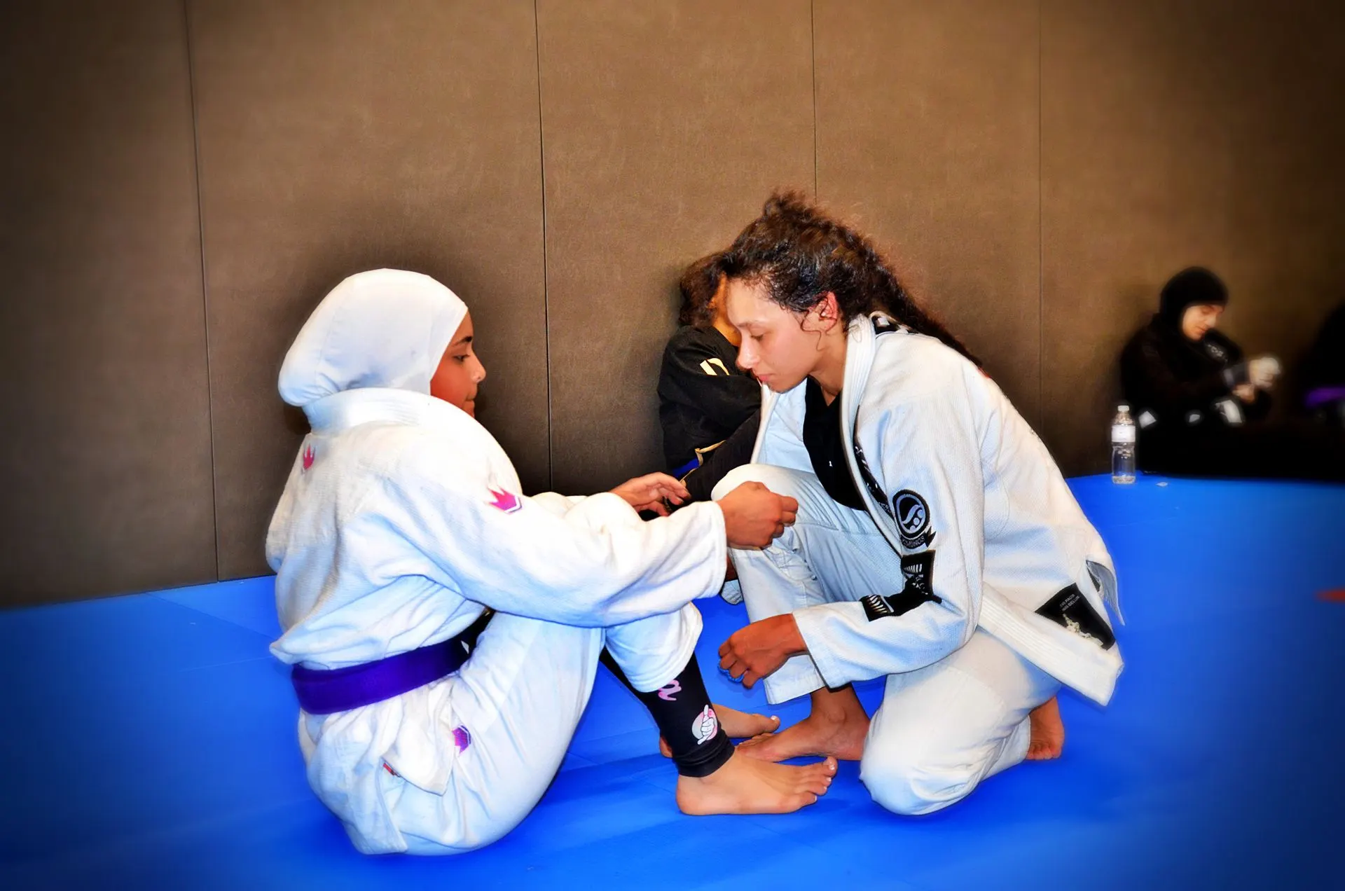 Combat entre pratiquantes au Ladies Mat Fifty du 10 mars 2024
