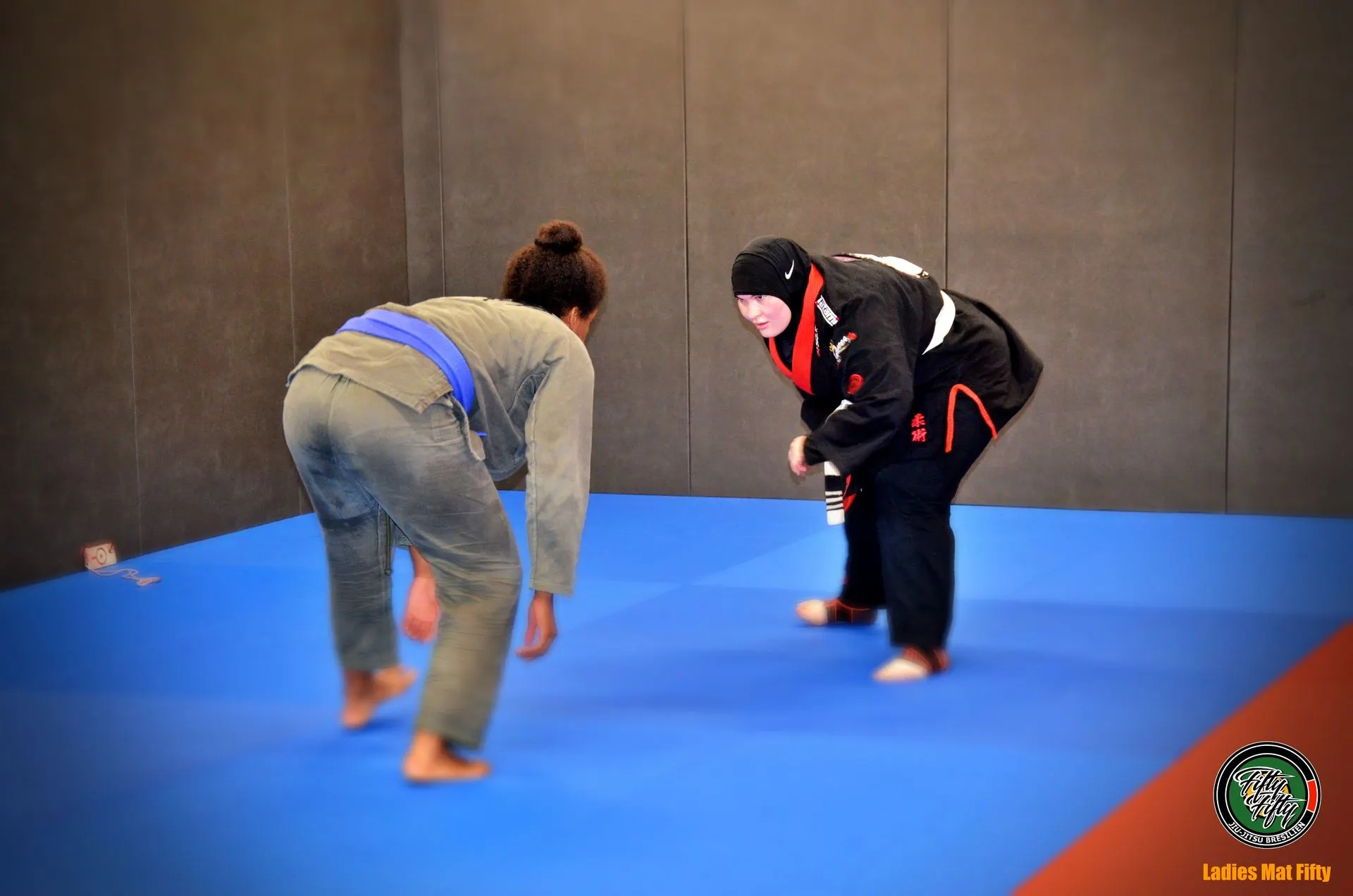 Combat entre pratiquantes au Ladies Mat Fifty du 17 novembre 2024