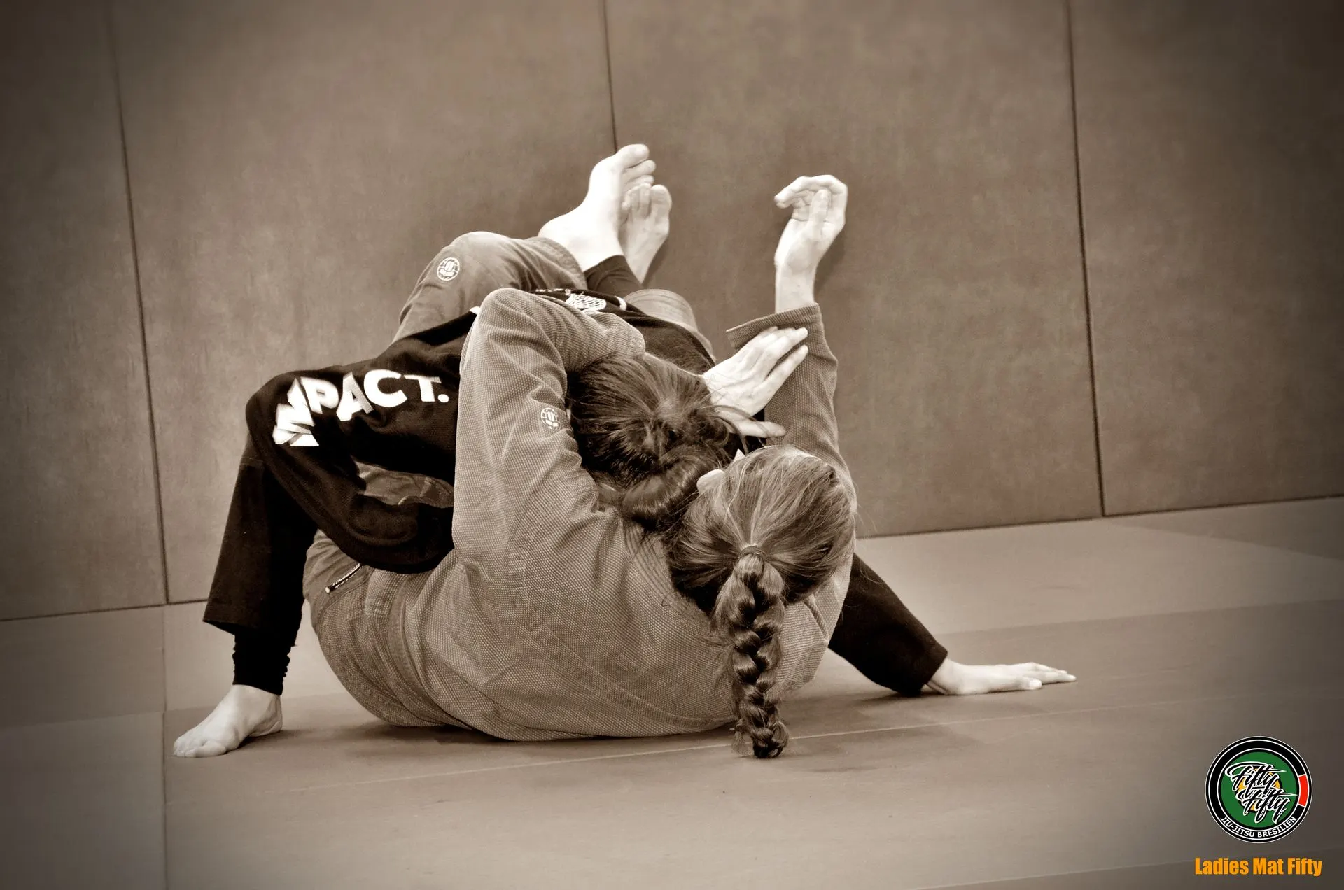 Combat entre pratiquantes au Ladies Mat Fifty du 17 novembre 2024